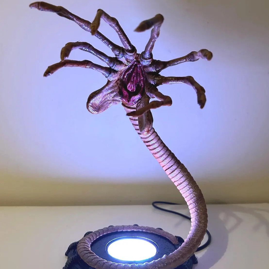 Lámpara Alien Facehugger, Luz  - Pumpkin Lantern Halloween reseña y precio